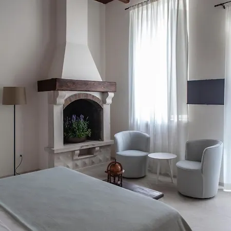 Tuzzo Bed & Breakfast 4*