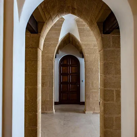 Tuzzo Nocleg ze śniadaniem 4*