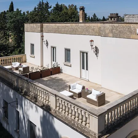 Tuzzo Bed and Breakfast Λέτσε